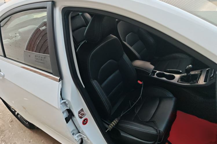 Used Geely Auto Emgrand 2019 Leading Edition 1.5L Manual Luxury Model China VI Standard Right Front Seat