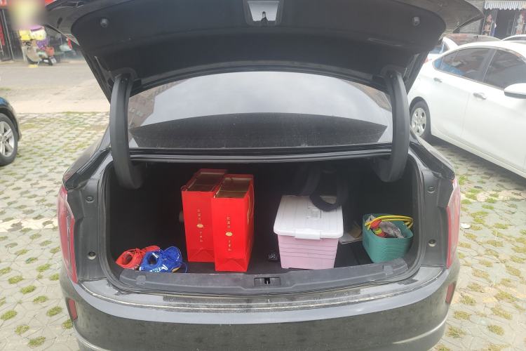 Used Hongqi E-QM5 2023 Base Travel Edition Trunk