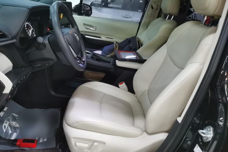 Used Toyota Sienna 2024 2.5L Hybrid Four-Wheel Drive Prestige Edition
