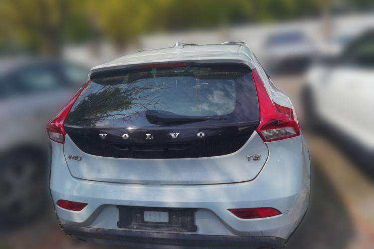 Used Volvo V40 2016 T3 Zhiyi Edition Exterior 4