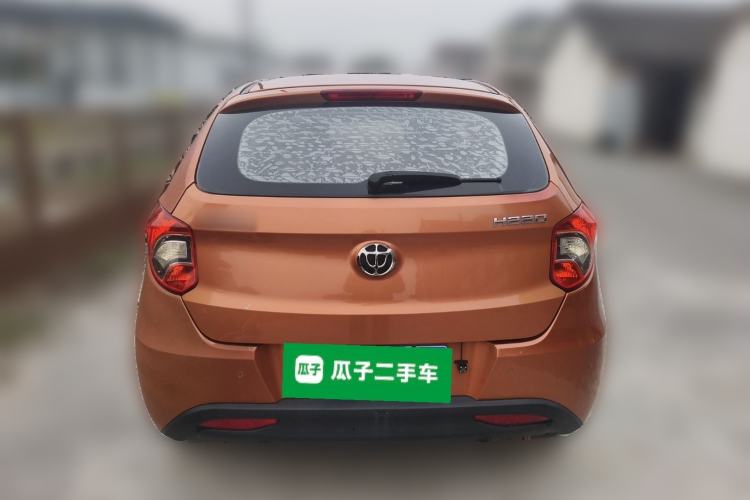 Used Brilliance H220 2014 1.5L AMT Sunroof Version
