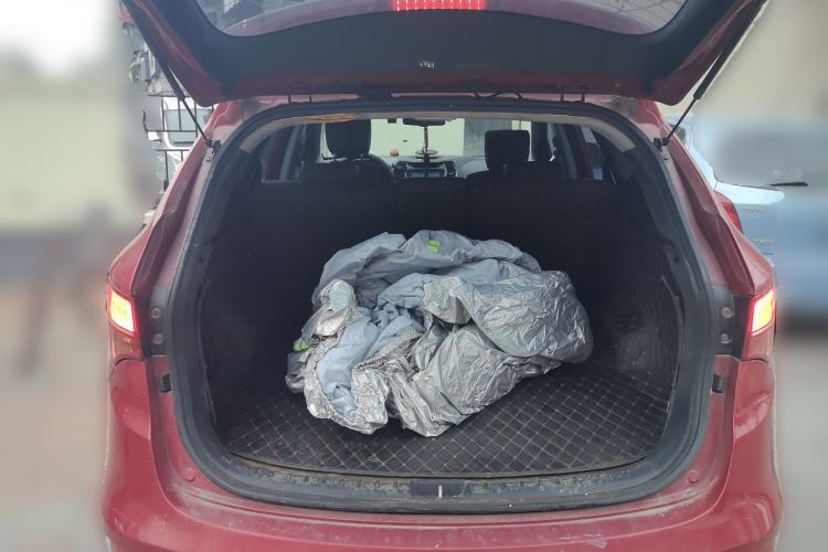 Used Hyundai Santa Fe 2013 Revised Version 2.4L Automatic All-Wheel Drive Smart Type Trunk