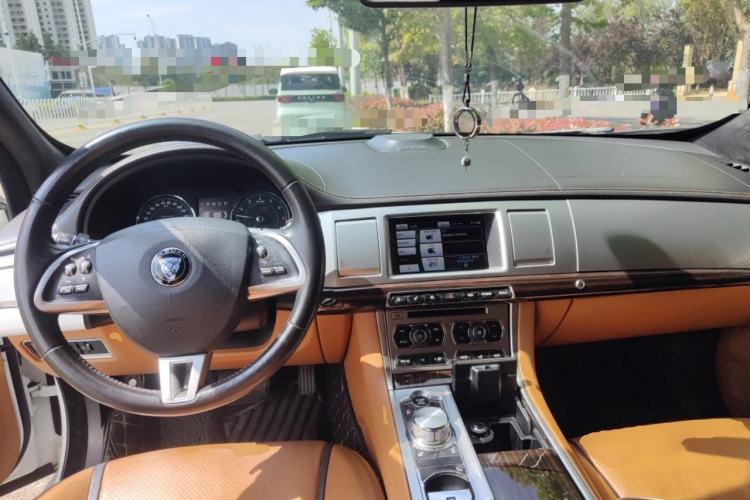 Used Jaguar XF 2015 XF 2.0T Luxury Edition
