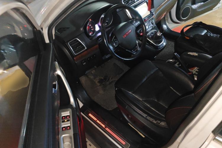 Used Haval H6 2015 Sport Edition 1.5T Manual Two-Wheel Drive Elite Model
