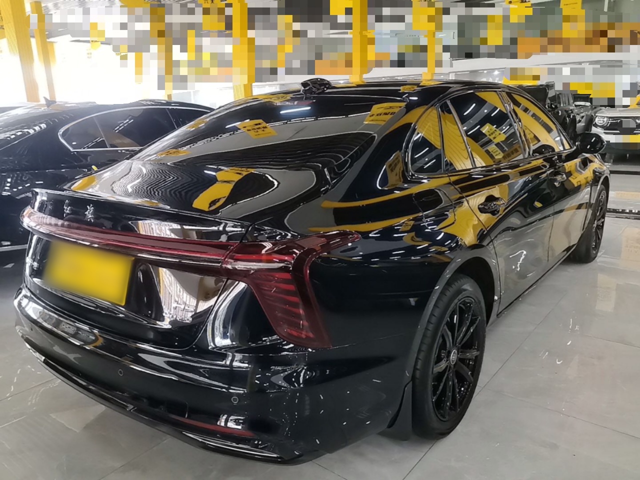 Hongqi H5 2025 Model 2.0T Automatic Xuan Ying 2 Million Units Commemorative Edition — снимка 6