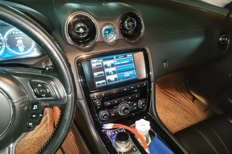 Used Jaguar XJ 2014 XJL 2.0T Two-Wheel-Drive Elegant Business Edition