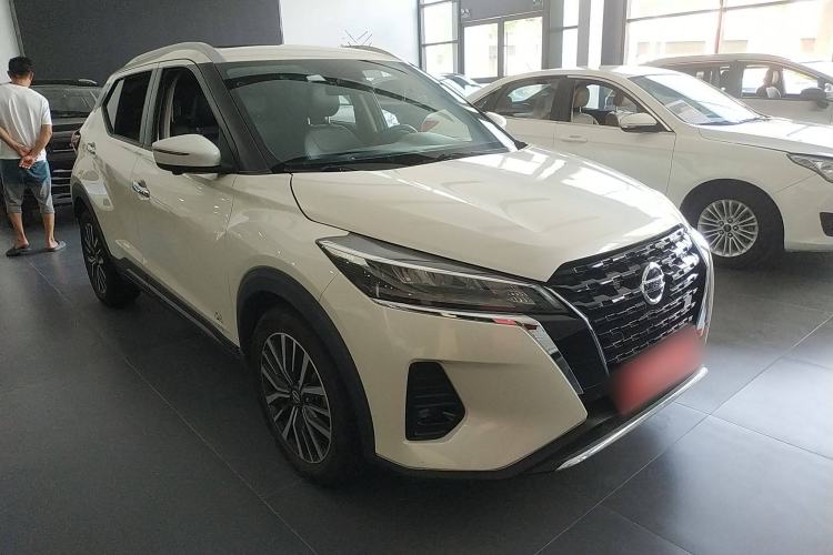 Used Nissan Kicks 2022 1.5L CVT XV Luxury Edition Front Right 45 Deg