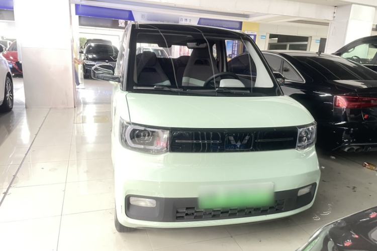 Used Wuling Hongguang MINIEV 2022 Macaron Premium Model – Lithium Iron Phosphate
