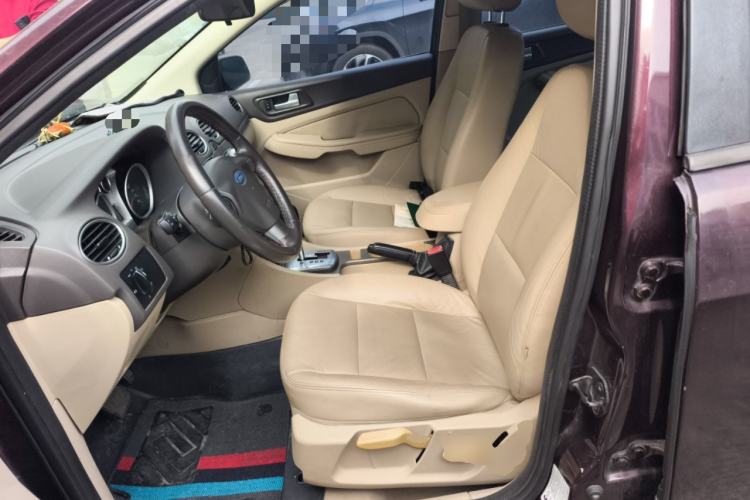 Used Ford Focus 2013 Sedan Classic 1.8L Automatic Fashion Edition
