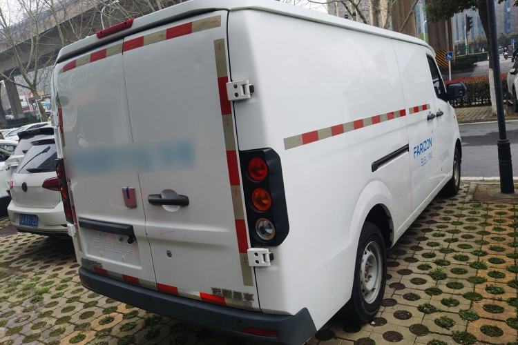 Used Farizon Xingxiang V 2023 V6E Zhonghang Lithium Battery 38.64kWh Value Edition Rear Right 45 Deg