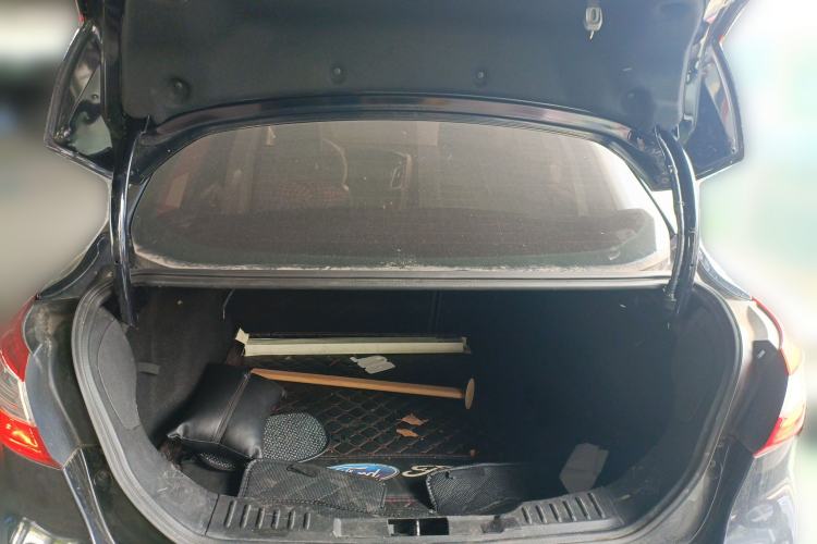 Used Ford Focus 2012 Sedan 1.6L Automatic Fashion Edition Trunk