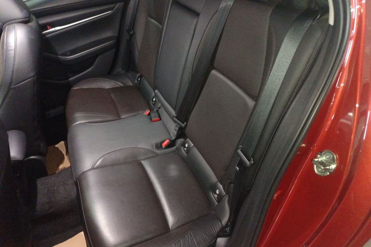 Used Mazda 3 Axela 2020 1.5L Automatic Luxury Version
