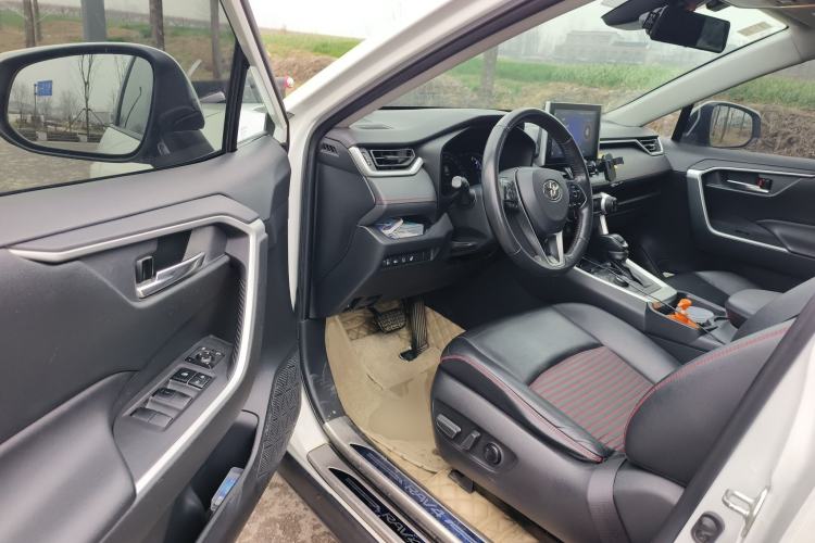 Used Toyota RAV4 Rongfang Plug-in Hybrid 2021 2.5L Two-Wheel Drive Elite Pro