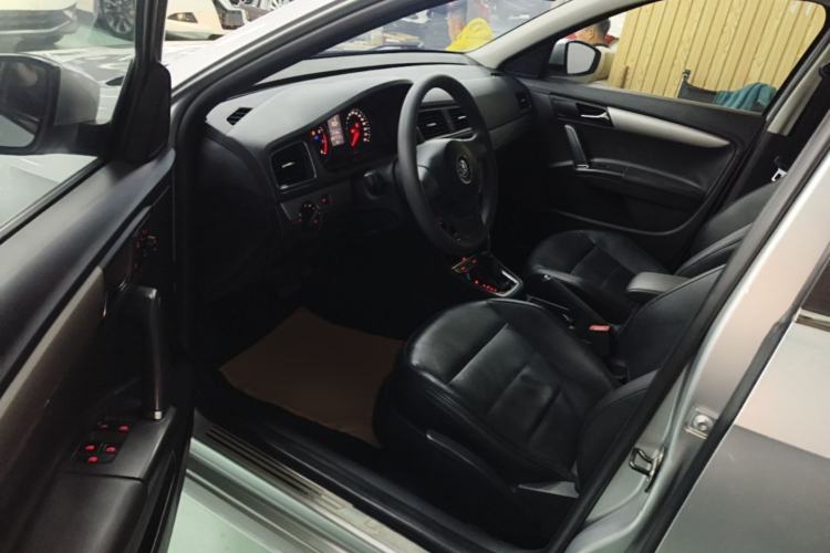 Used Volkswagen Lavida 2013 Restyled Classic 1.6L Automatic Comfort Edition Driver Seat