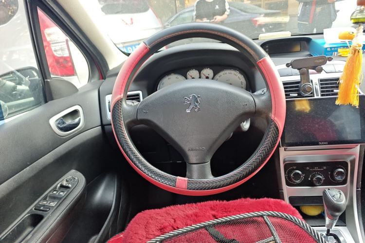 Used Peugeot 307 2012 Hatchback 1.6L Automatic Comfort Edition
