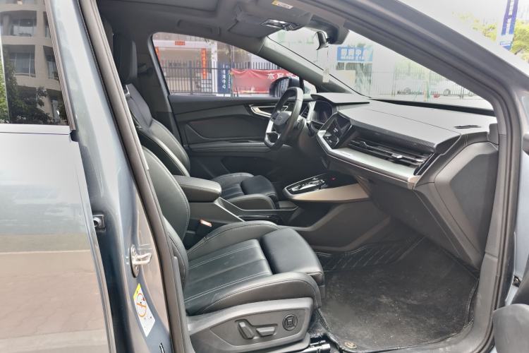 Used Audi Q4 e-tron 2024 40 e-tron Adventure Edition Interior 5