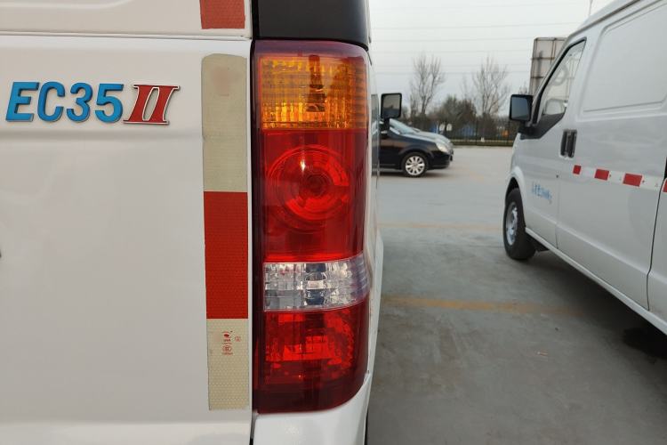 Used Ruichi EC35 2021 EC35 III Long-Range Version 41.86 kWh