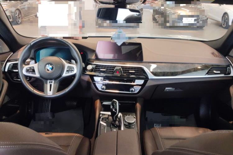Used BMW 5 Series 2020 525Li M Sport Package Center Console
