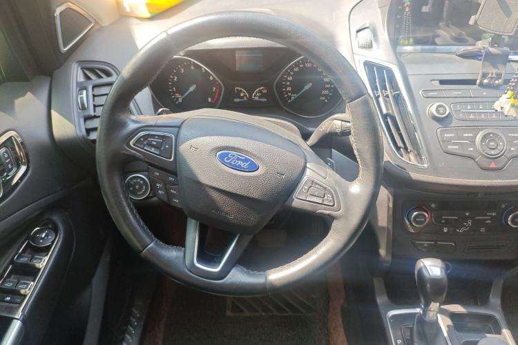 Used Ford Kuga 2017 EcoBoost 180 Two-Wheel-Drive Platinum Edition