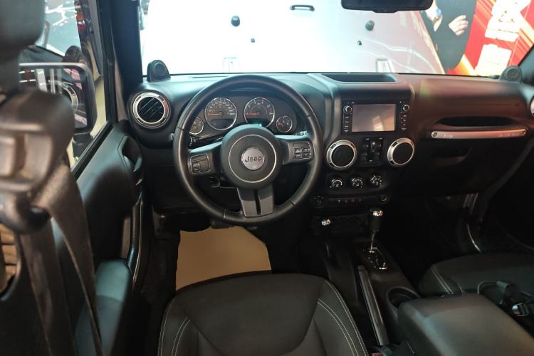 Used Jeep Wrangler 2014 2.8TD Sahara Four-Door Edition