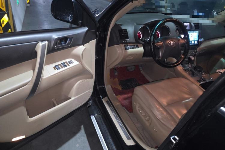 Used Toyota Highlander 2011 2.7L Two-Wheel Drive 7-Seater Luxury Edition