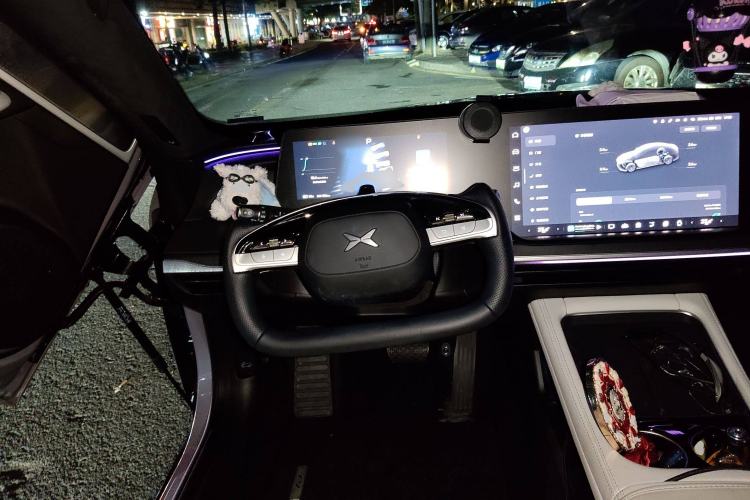 Used XPeng P7 2024 P7i 702 Max Pengyi Edition Steering Wheel