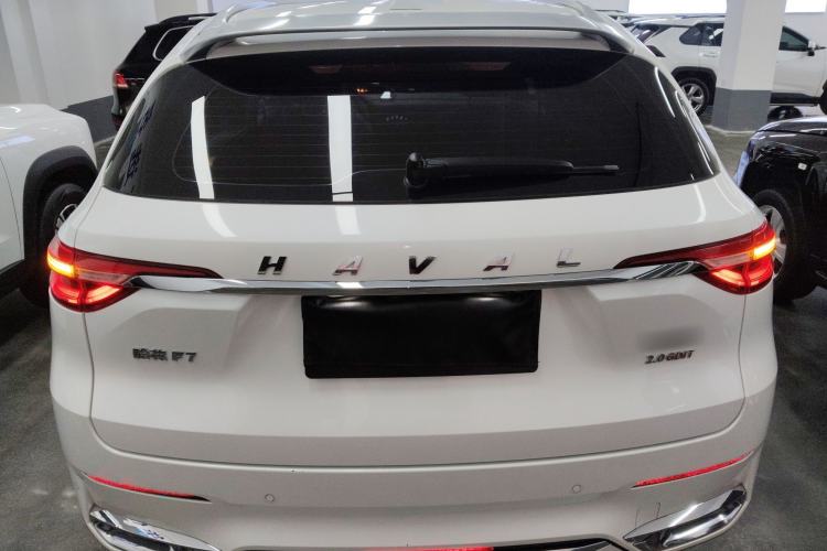 Used Haval F7 2019 2.0T Four-Wheel Drive iJoy China V Standard Rear