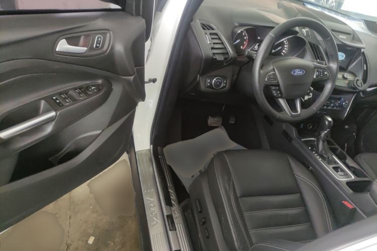 Used Ford Kuga 2017 EcoBoost 245 4x4 Prestige Edition Driver Seat