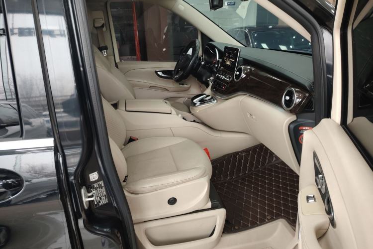 Used Mercedes-Benz V-Class 2016 V 260 L Prestige Extended Edition