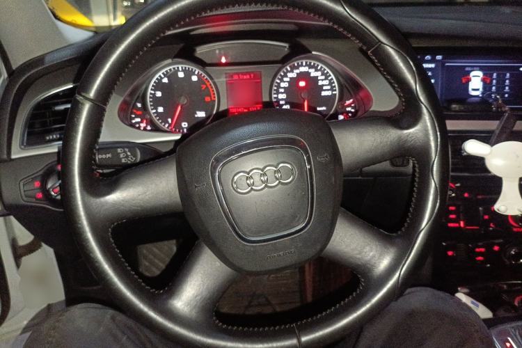 Used Audi A4L 2012 1.8 TFSI Automatic Comfort Model Steering Wheel