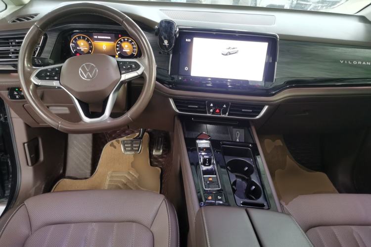 Used Volkswagen Viloran 2023 380TSI Luxury Edition
