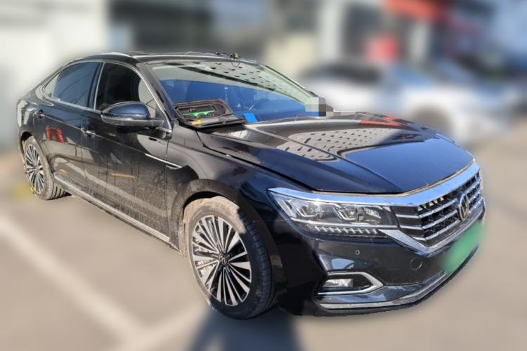 Used Volkswagen Passat 2020 Revised Version 330TSI Luxury Edition China VI Standard Front Right 45 Deg