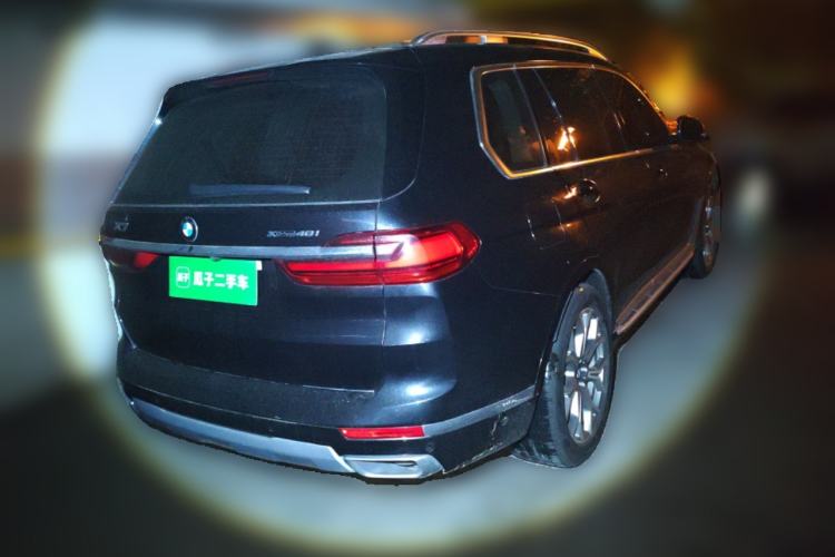 Used BMW X7 2020 xDrive40i Luxury Package with Leading Features Rear Right 45 Deg