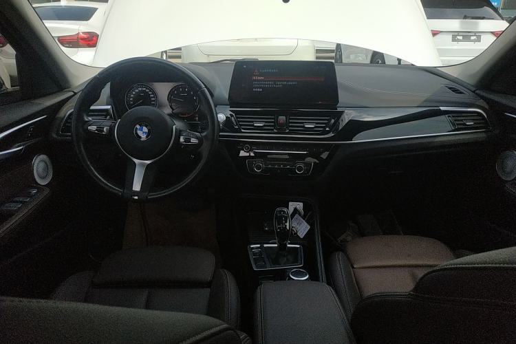 Used BMW 1 Series 2022 120i M Sport Night Edition Center Console