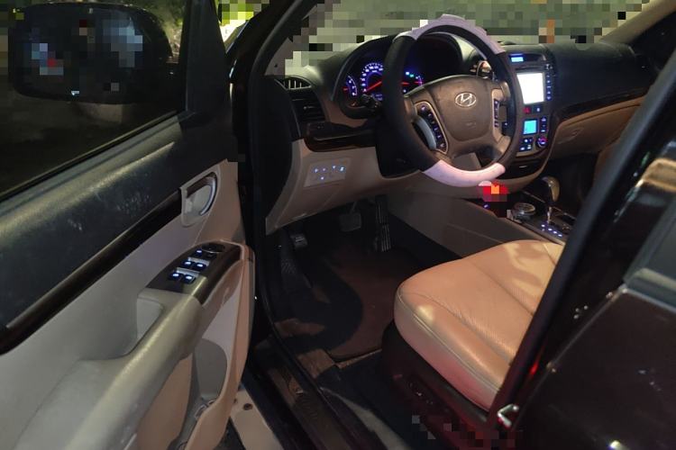 Used Hyundai Santa Fe Classic 2012 2.4 Comfort Edition 7-Seater Four-Wheel Drive