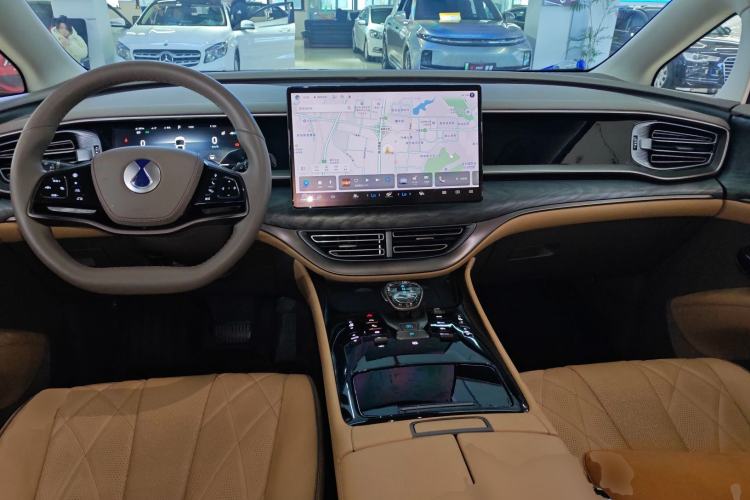 Used Denza D9 2023 DM-i 945 Business Edition