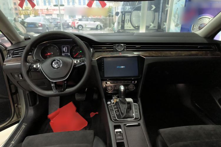 Used Volkswagen Magotan 2017 330TSI DSG Luxury Model