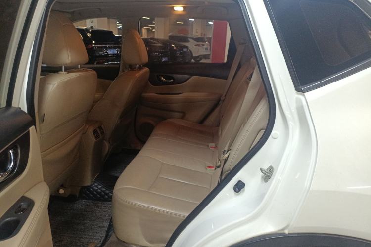 Used Nissan X-Trail 2014 2.0L CVT Comfort Edition 2WD Left Rear Seat