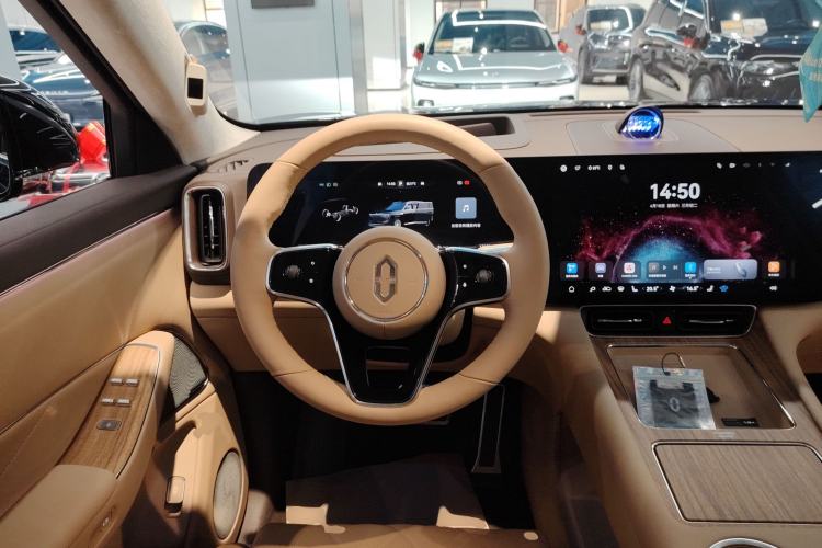 Used Hima AITO M8 2025 Extended-Range Ultra Version 53.4 kWh 6-Seater Edition
