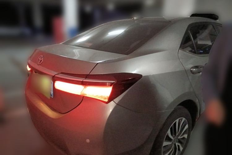 Used Toyota Corolla 2016 Dual-Engine 1.8L E-CVT Elite Edition