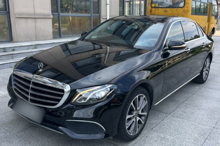 Used Mercedes-Benz E-Class 2018 Facelift E 200 L Exterior 3