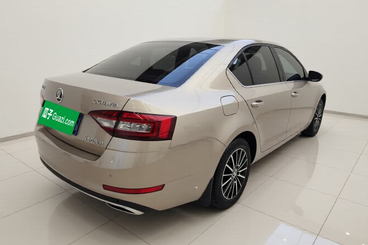 Used Skoda Octavia 2018 1.6L Automatic Luxury Edition