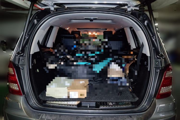 Used Mercedes-Benz GL-Class  Trunk