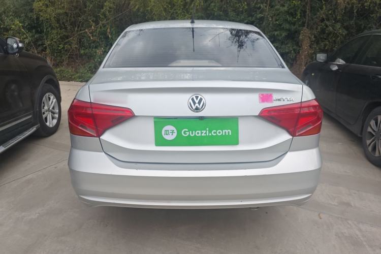 Used Volkswagen Jetta 2017 1.4L Manual Fashion Edition