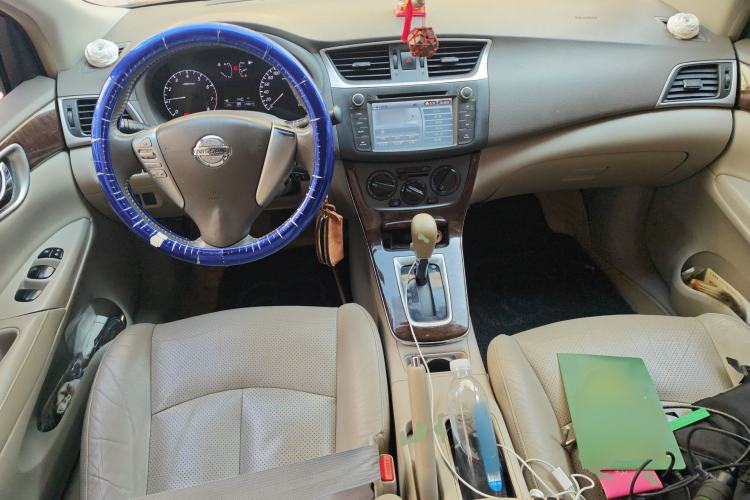 Used Nissan Sylphy 2012 1.6 XL CVT Luxury Edition Center Console