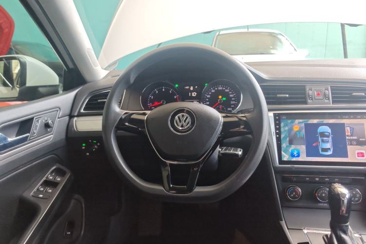 Used Volkswagen Lamando 2015 230TSI DSG Fashion Edition
