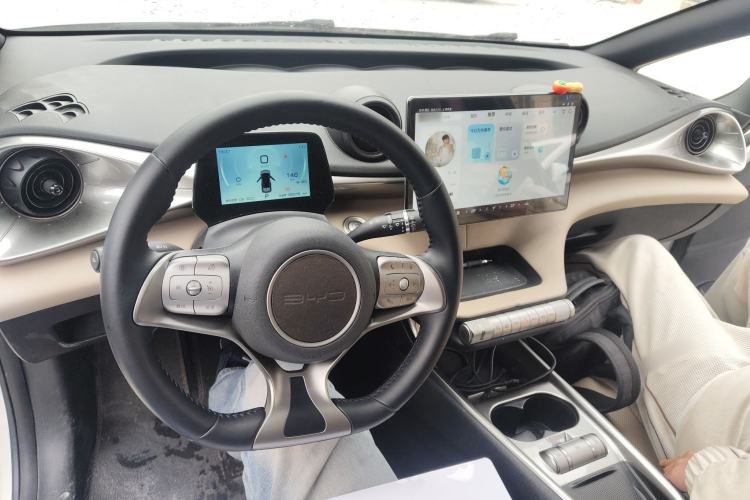 Used BYD Dolphin 2023 420 km Fashion Edition