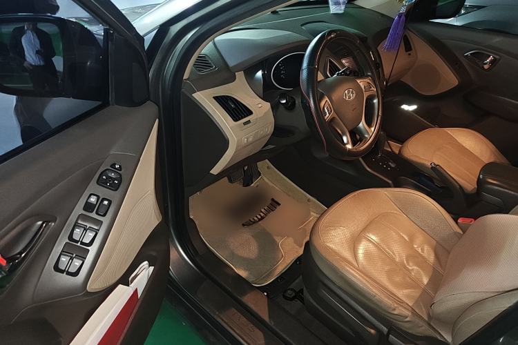 Used Hyundai ix35 2013 2.0L Automatic Two-Wheel Drive Smart GLS China IV Standard