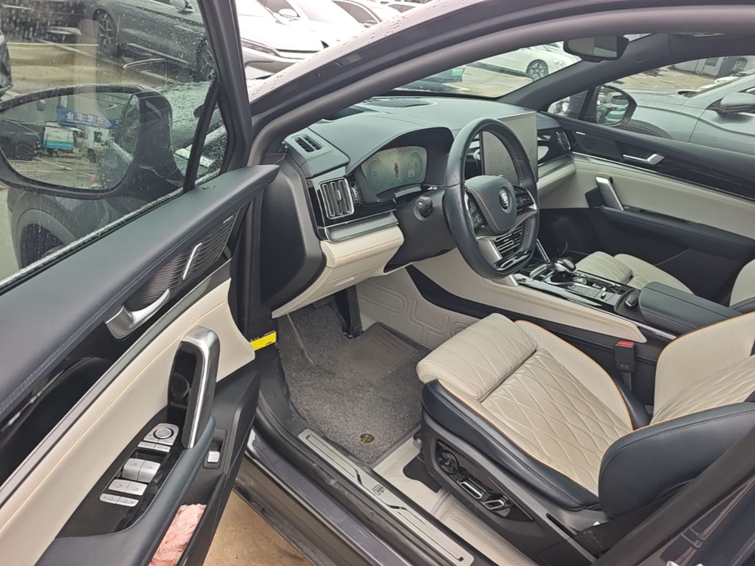 BYD Tang New Energy 2022 EV 730KM Luxury Model — снимка 18