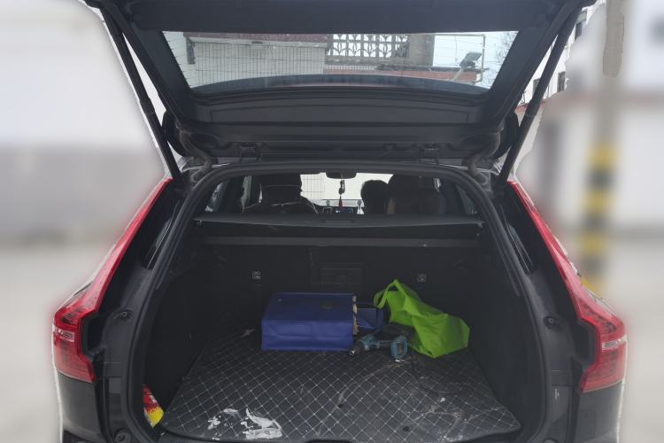 Used Volvo XC60 New Energy 2022 T8 Plug-in Hybrid All-Wheel Drive Smart Luxury Edition Trunk